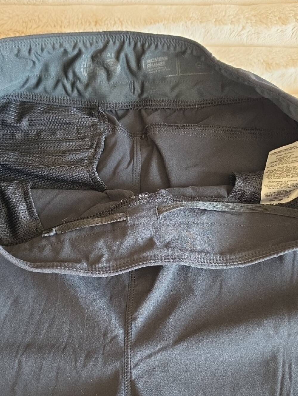 Mountain Hardwear Black Hiking Joggers, Large - Picture 8 of 9